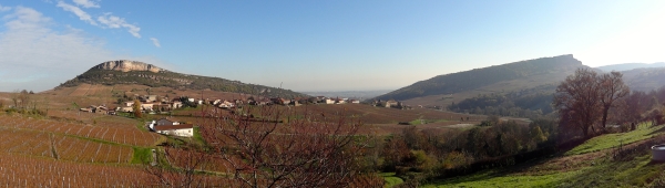 Panorama des deux roches en Pouilly-Fuisse (Klik hier voor vergroting)