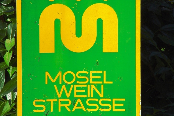 Moselweinstrasse